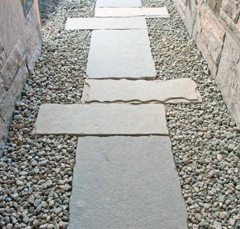Stonebridge natural stepping stone gravel path
